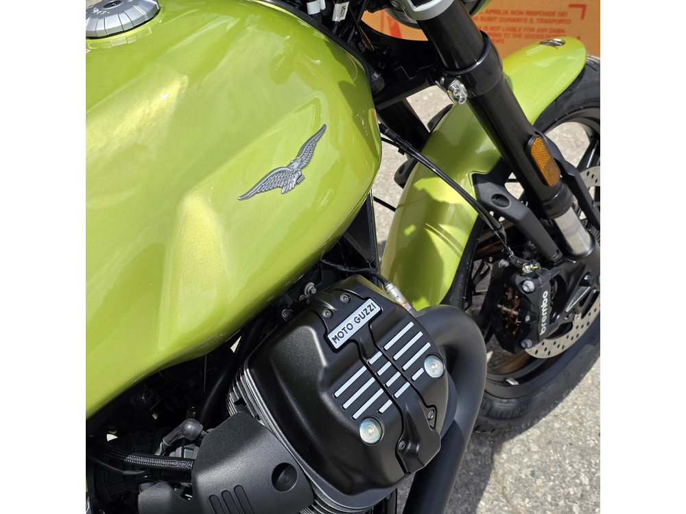 2026 Moto Guzzi V7 Sport alt