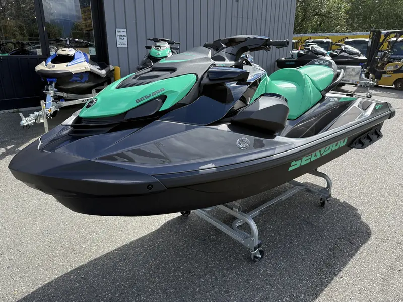 Sea-Doo GTI™ SE 170 (Sound system) 2026