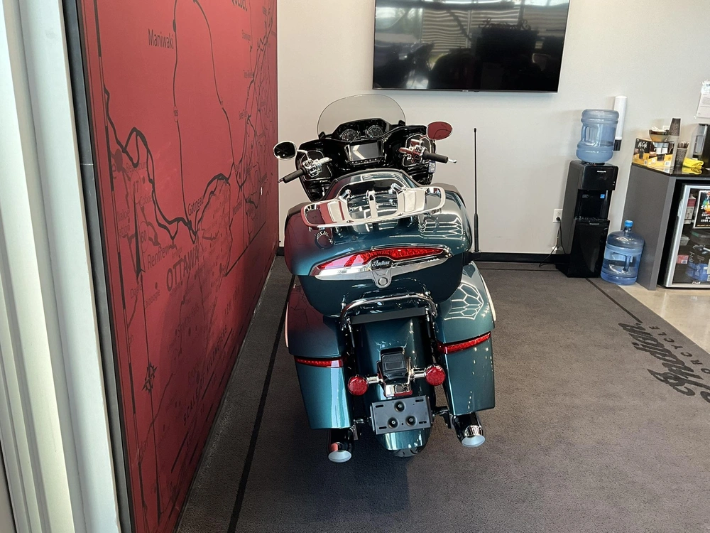 Indian Motorcycle Pursuit Limited + 112 + Audio Package 2026 alt
