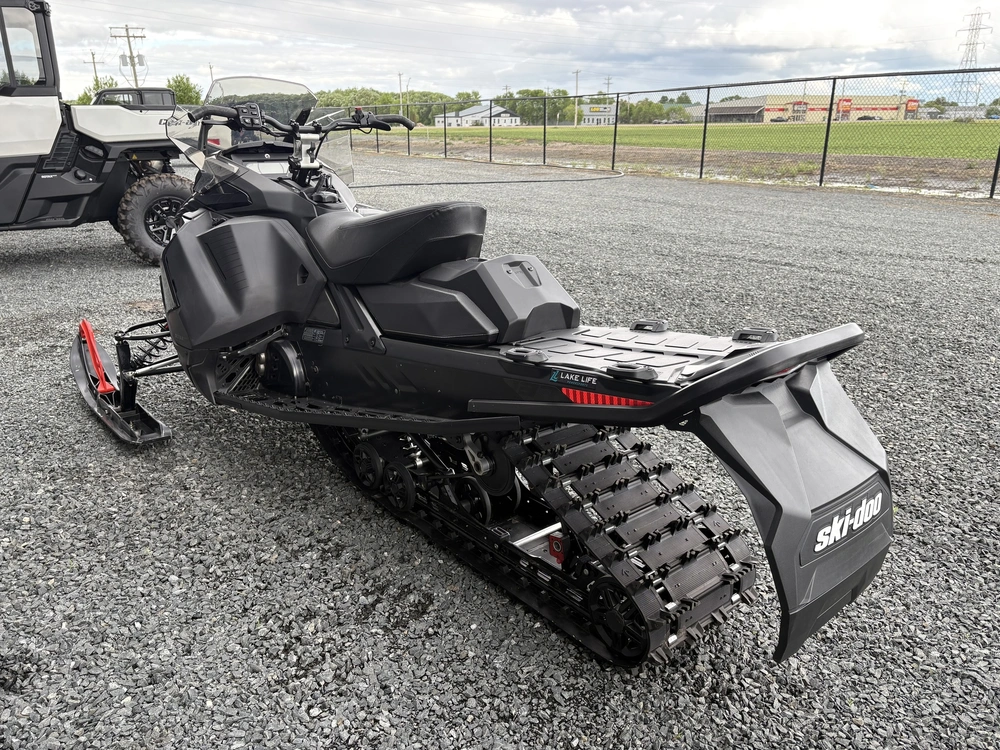 2026 Ski-doo Renegade X 900 Ace Turbo R Ripsaw 1.25" E.s. alt