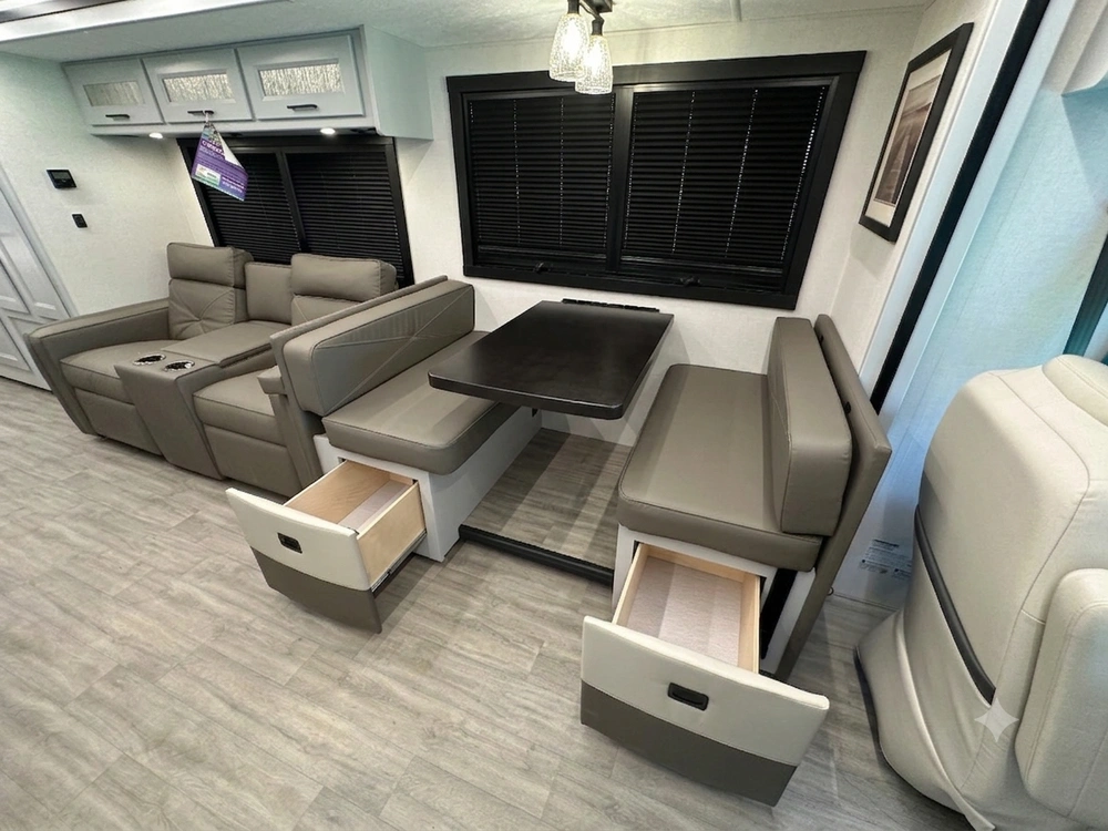 Coachmen Mirada 32ls 2024 alt