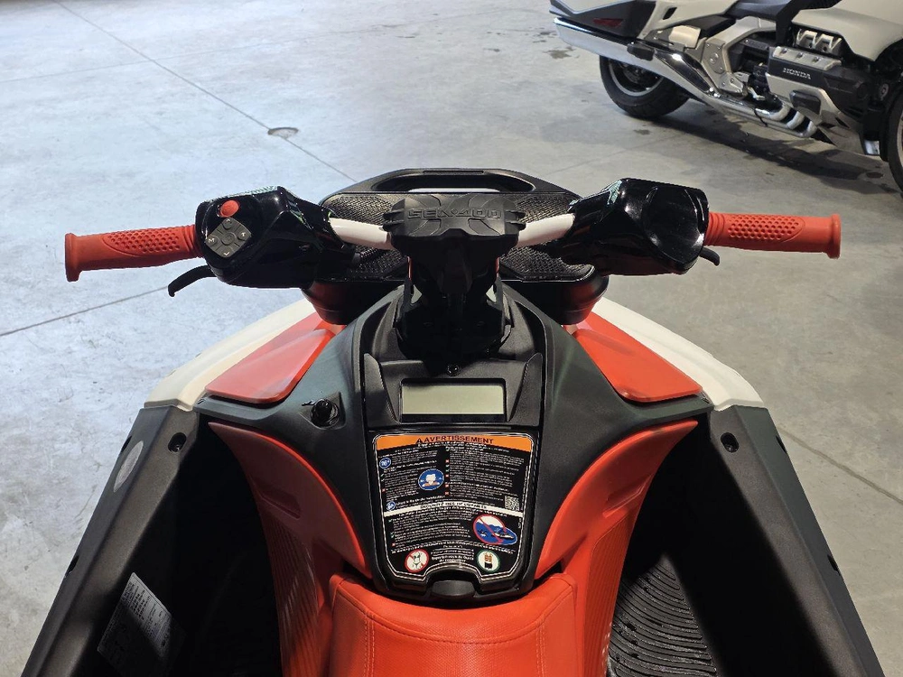 Sea-doo Spark Trixx 3up Syst Audio 2025 alt