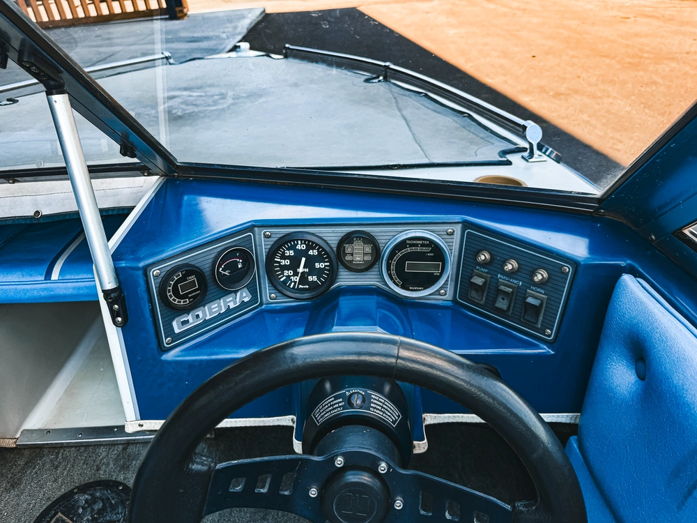 1999 K & C Cobra 2 18' Ski Boat alt