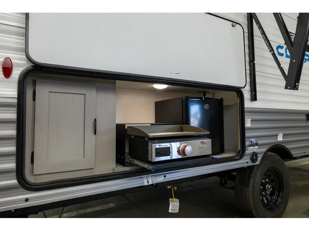 2026 Coachmen Clipper 18dbs alt