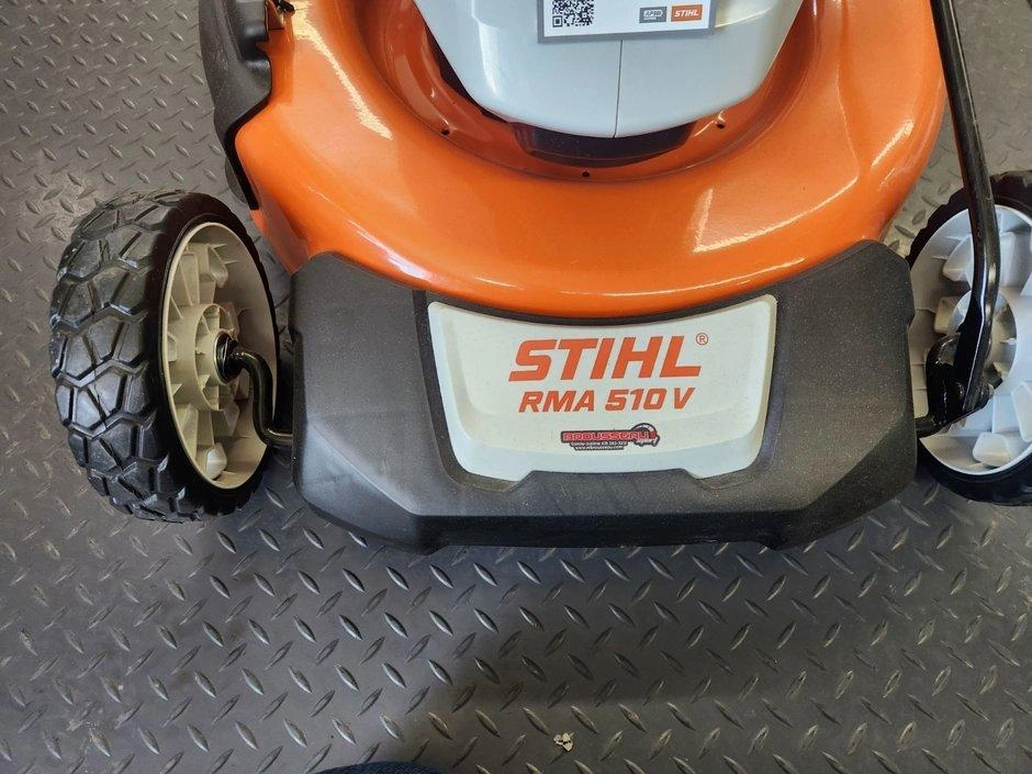 2025 Stihl Rma 510 V Avec Ap 300 Et Chargeur Al-301 alt