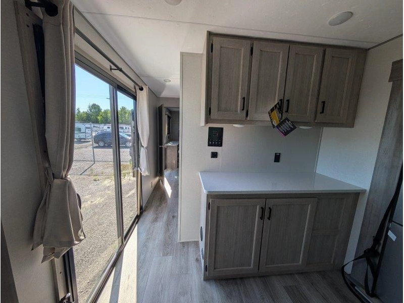 2026 Coachmen Catalina 39mkts alt