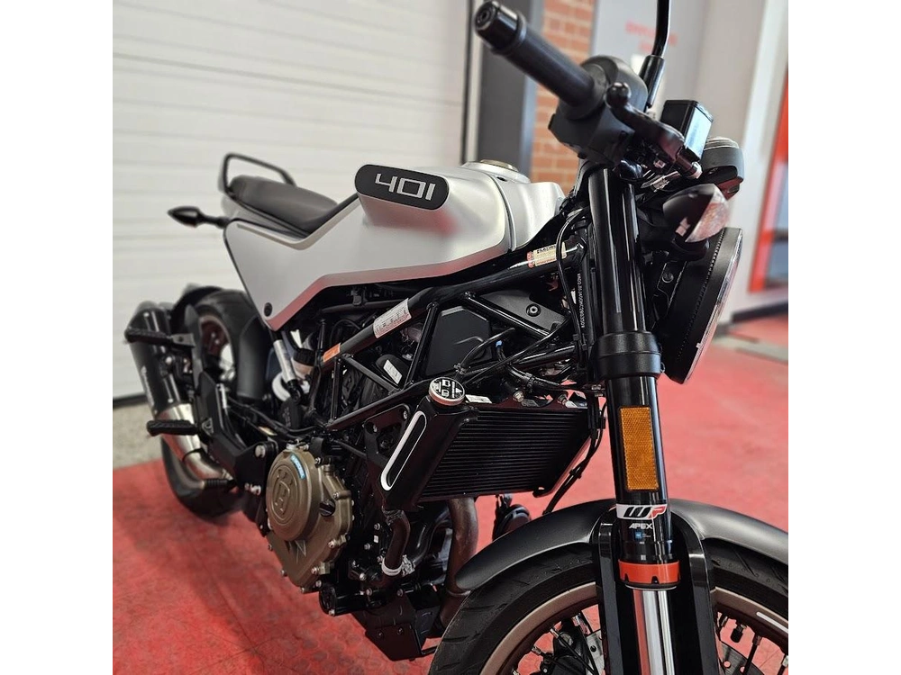 2021 Husqvarna Svartpilen 401 alt