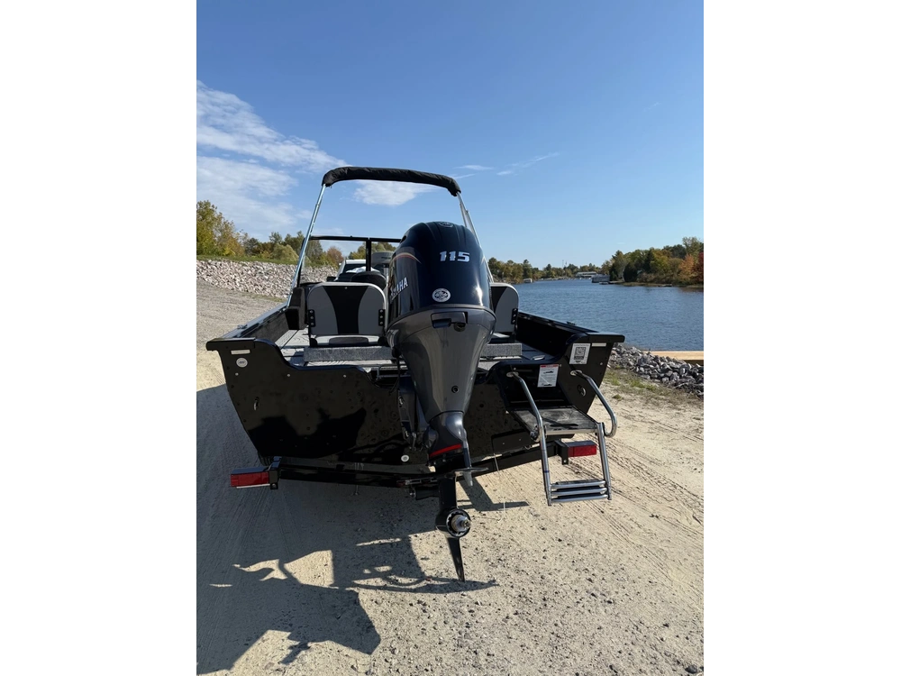 2026 Smoker-craft Excursion Pro alt