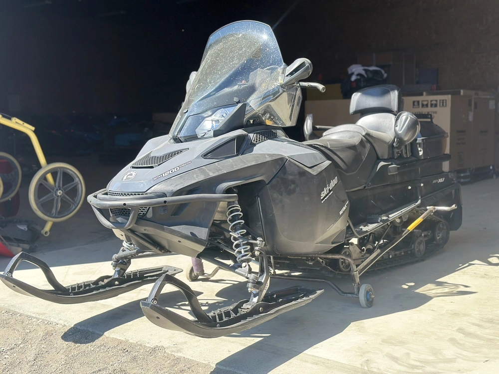 Ski-doo Expedition Se 1200 2017 alt