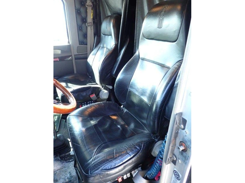 Kenworth W900 2022