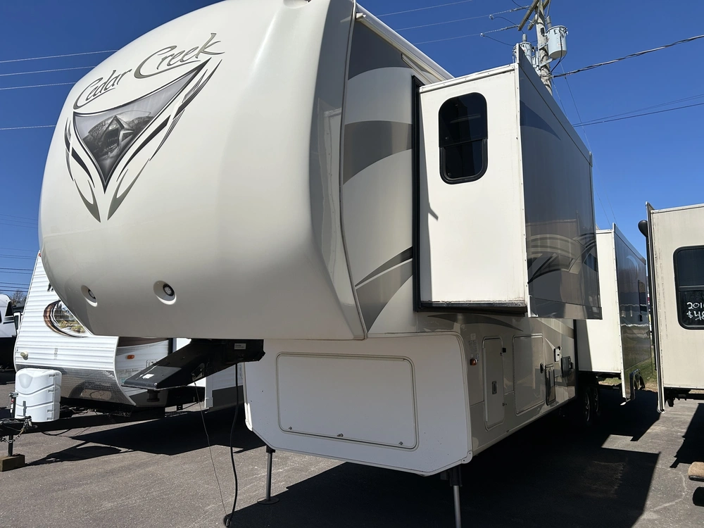 2014 Forest River 36ckts alt