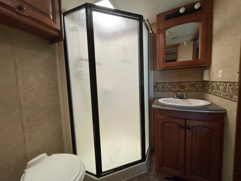 Heartland Big Horn 3800bh 2011 alt