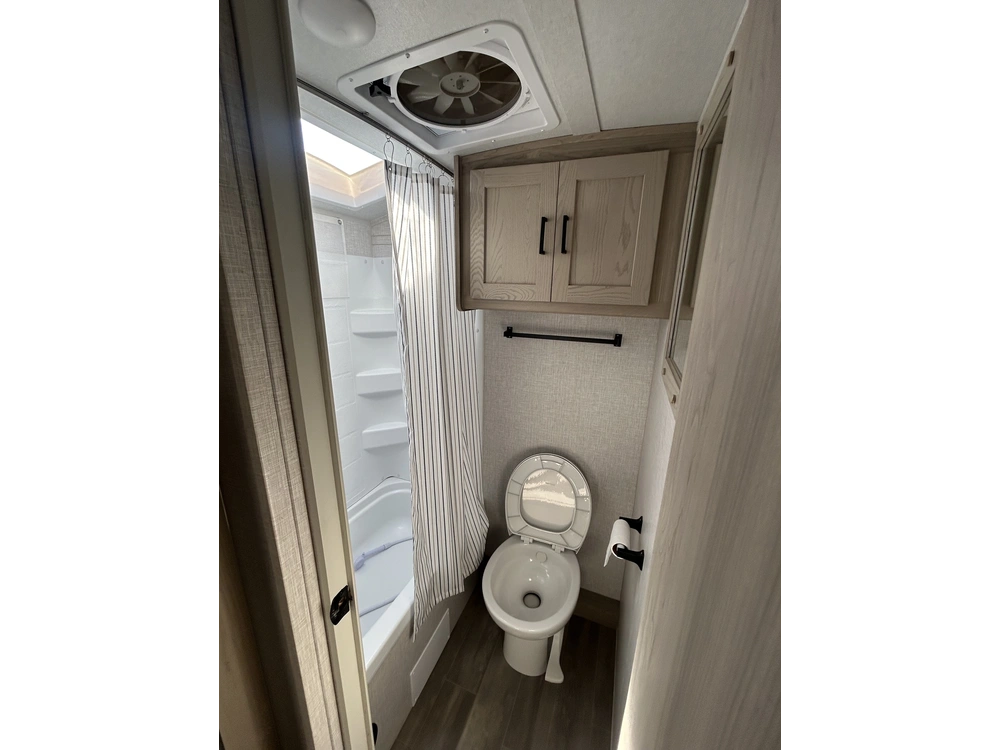 2023 Rockwood Geopro G19bh alt
