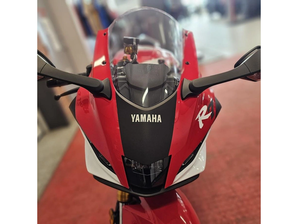 2026 Yamaha Yzf-r7 alt