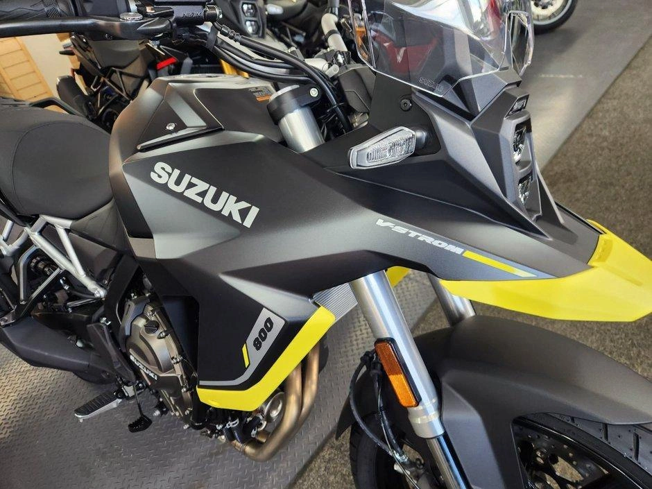 Suzuki V-strom 800 2026 alt