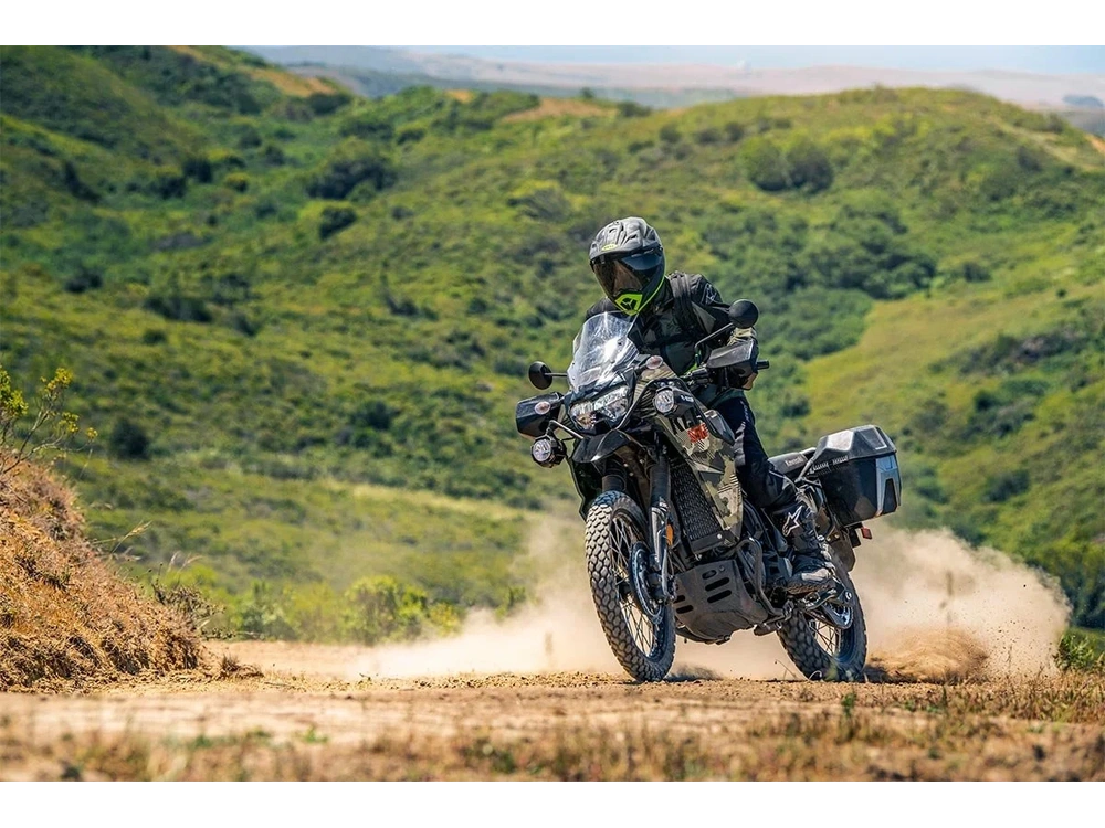 2026 Kawasaki Klr650 Adventure Cypher Camo Beige (matte) / Metallic Matte Carbon Gray alt