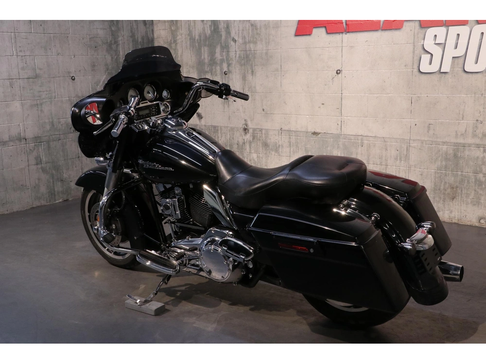 2010 Harley-davidson Street Glide Flhx alt