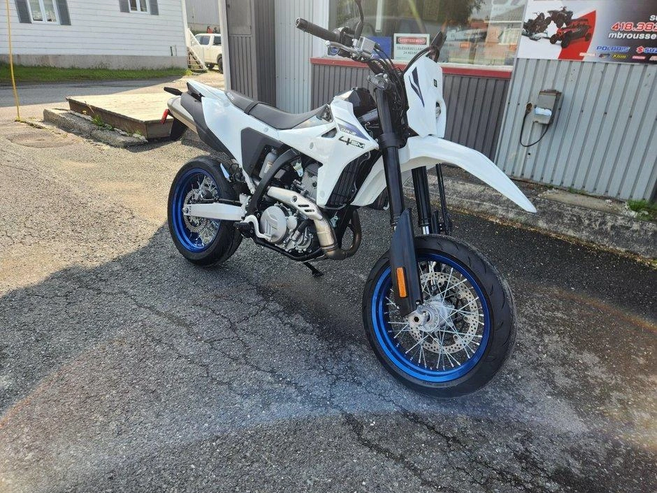 2025 Suzuki Dr-z4sm alt
