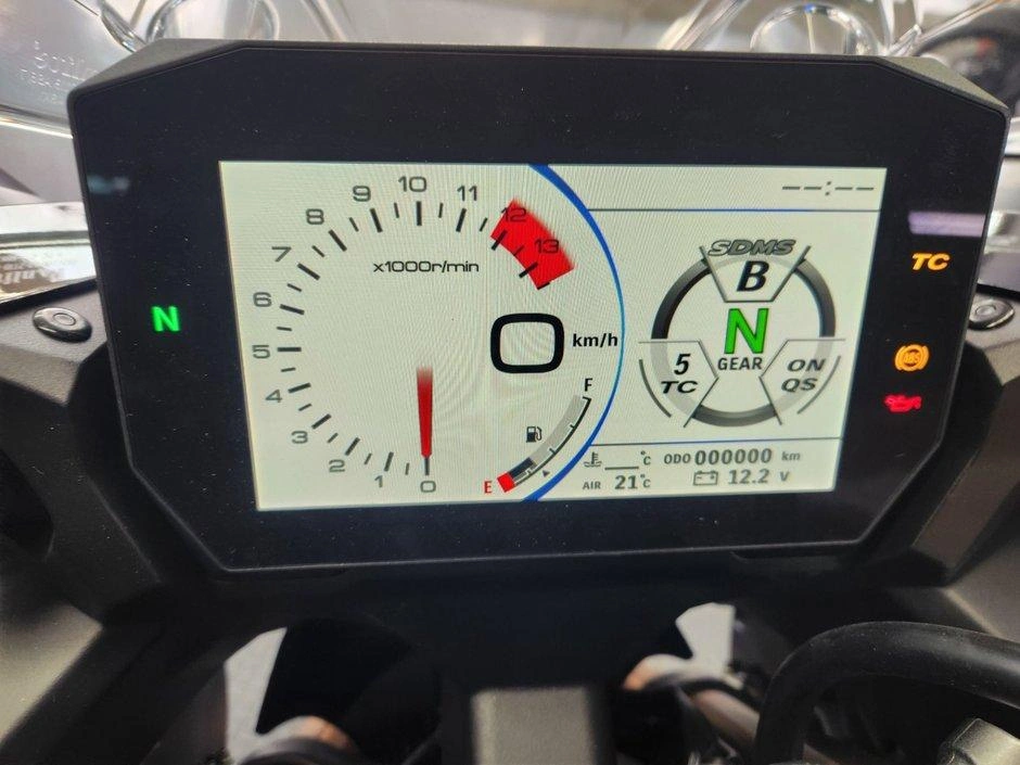 2026 Suzuki Gsx-s1000gt+ Jeu De Valises Latérales Rigides alt