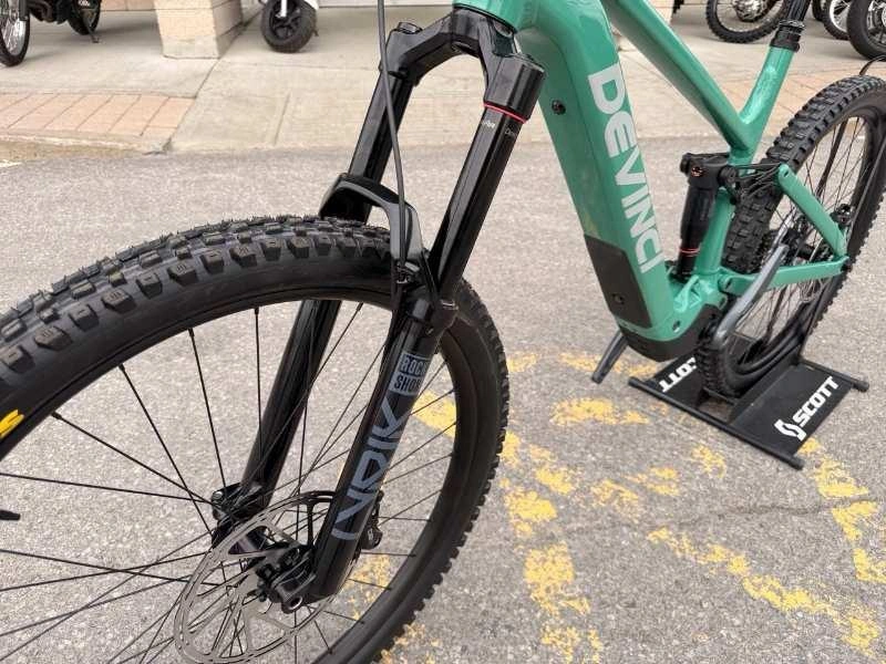 Devinci E-troy Lite Eagle Large 2026 alt