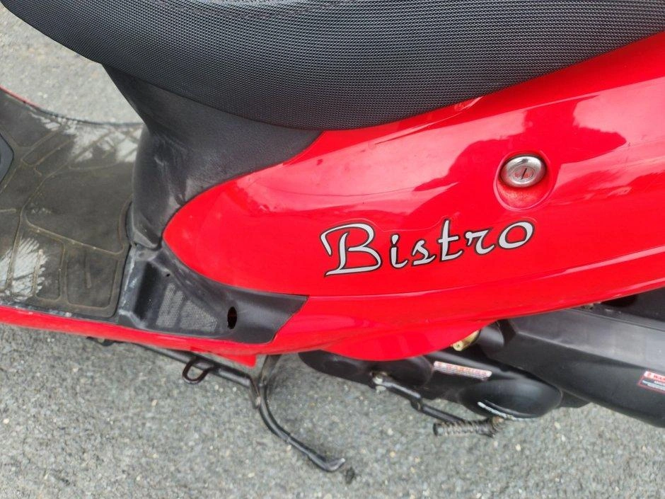 Scootterre Bistro 50 2021 alt