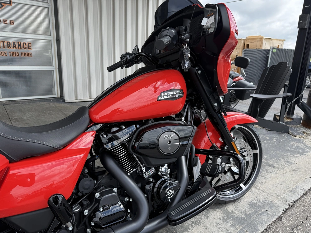 2026 Harley-davidson Street Glide alt