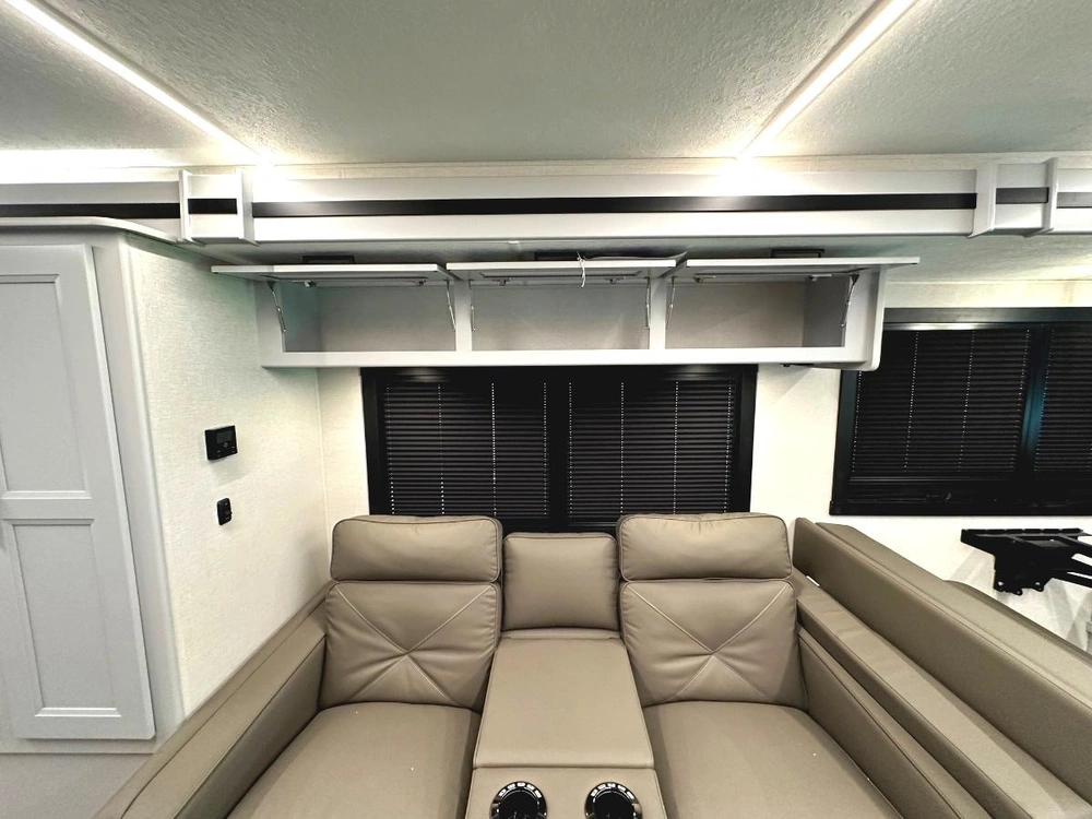 Coachmen Mirada 32ls 2024 alt