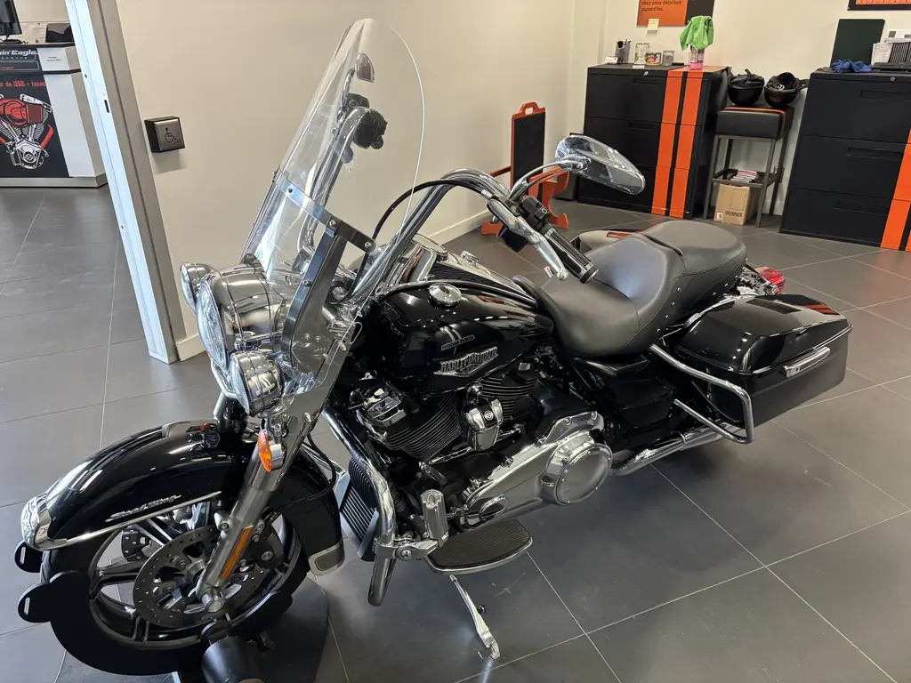 2021 Harley-Davidson FLHR Road KingFLHR