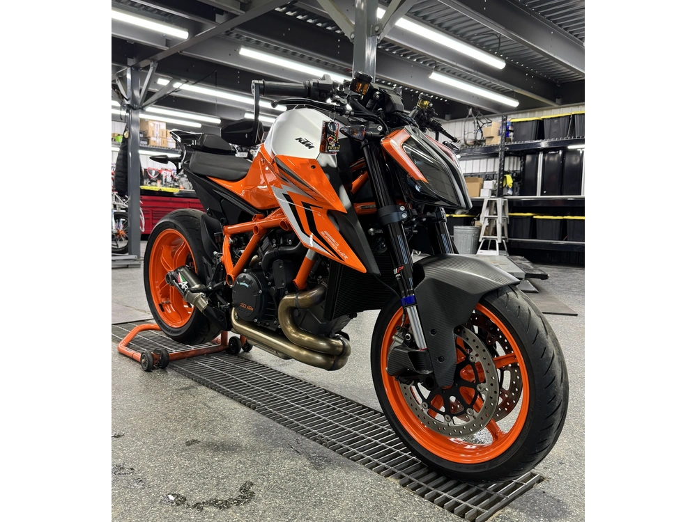 Ktm 1290 Superduke Evo R 2023 alt