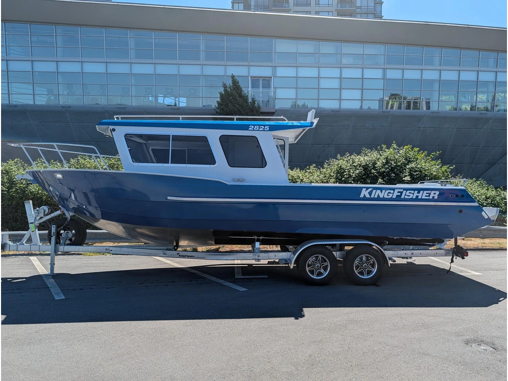 2026 Kingfisher 2825 Cxp alt