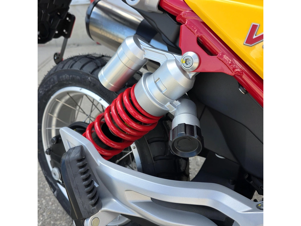 2027 Moto Guzzi V85 Tt alt