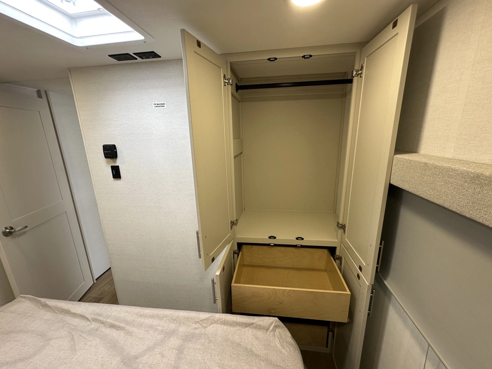 2026 Alliance Rv Avenue 25rl alt