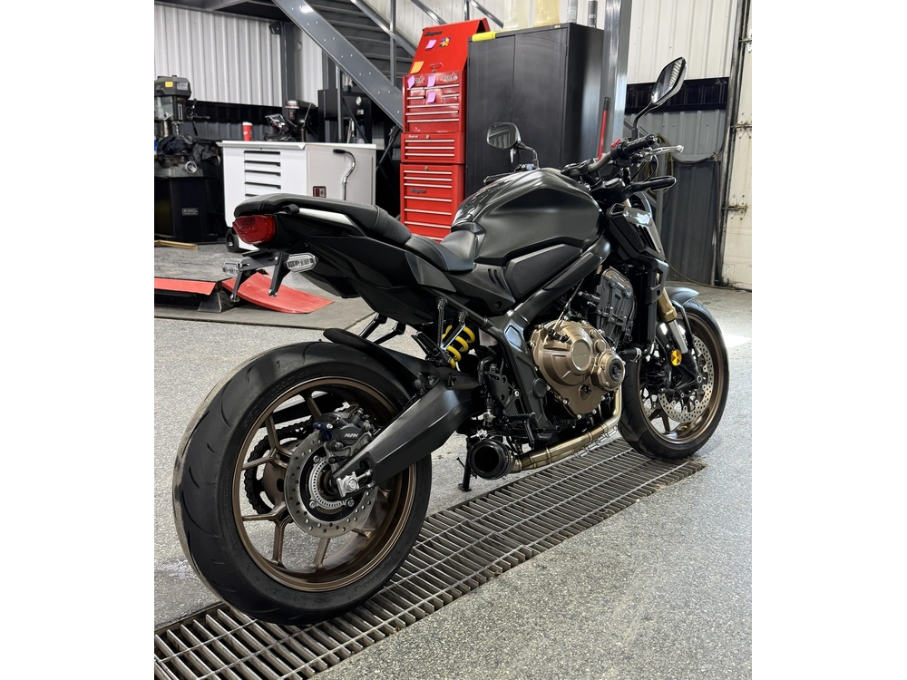 2021 Honda Cb650r alt