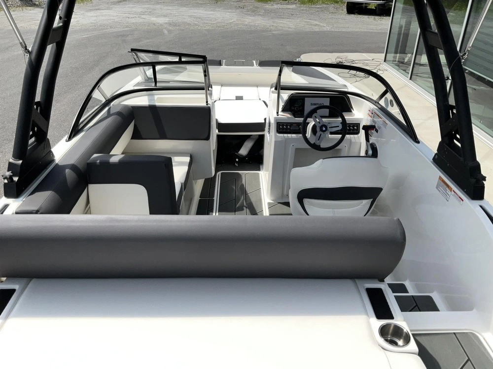 2025 Bayliner D20i alt