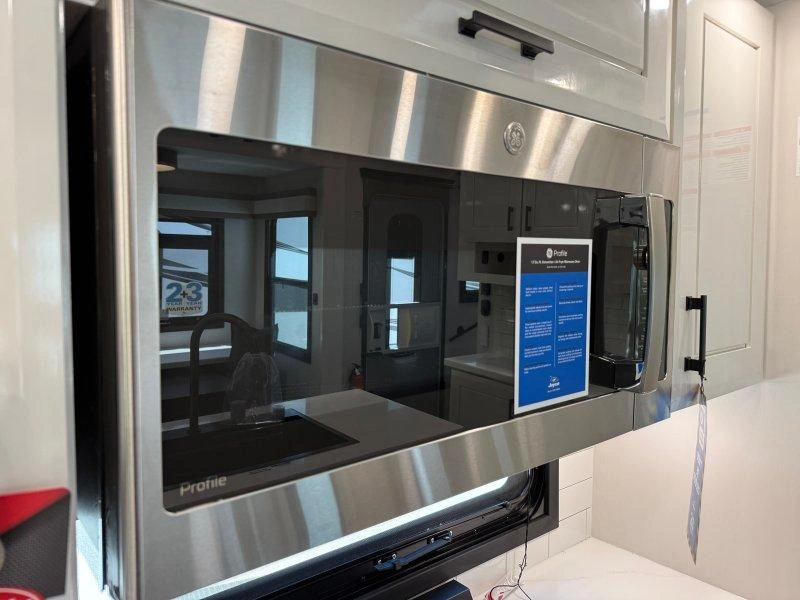 Jayco Pinnacle 32rlts 2027 alt