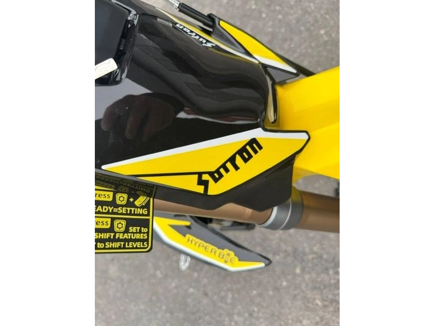 2026 Surron Hyper Bee 100% Électrique Avec 8,000 Watts alt