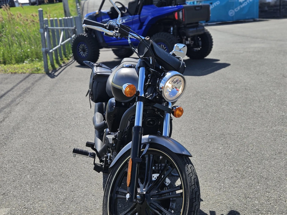 Kawasaki Vulcan 900 Custom 2020 alt