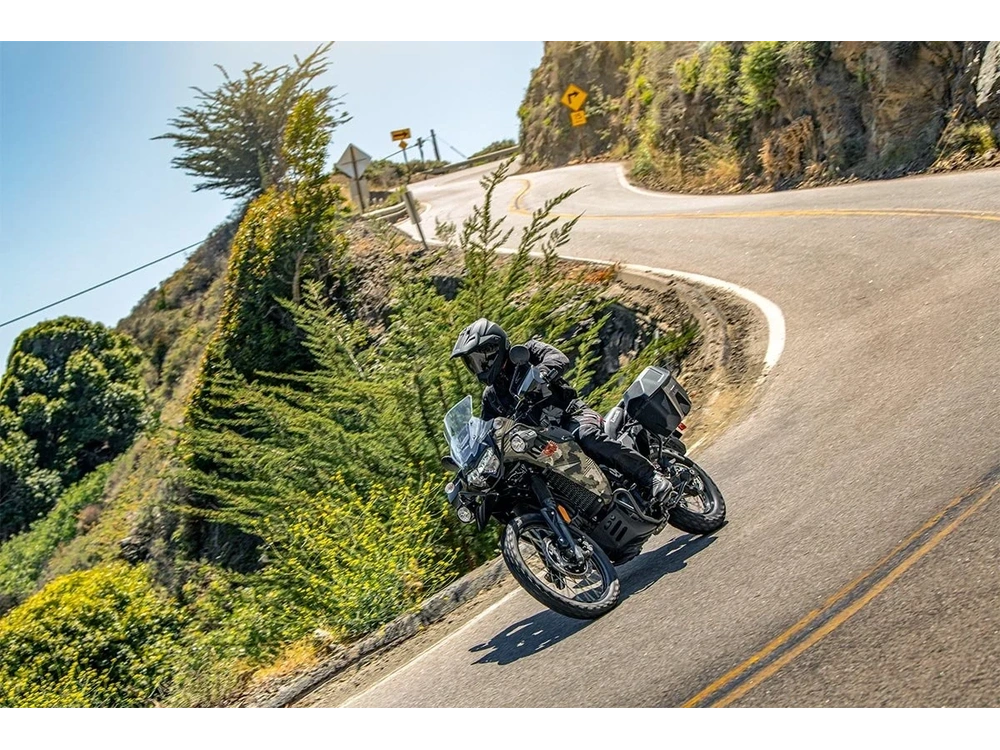 2026 Kawasaki Klr650 Adventure Cypher Camo Beige (matte) / Metallic Matte Carbon Gray alt