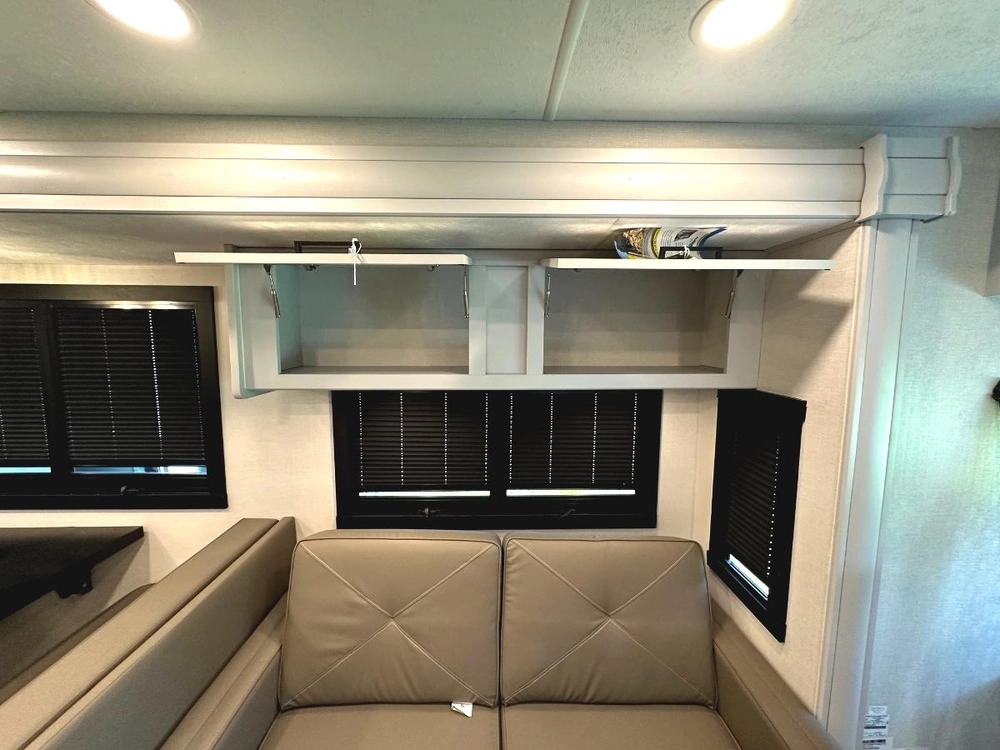 Coachmen Pursuit 31es 2024 alt