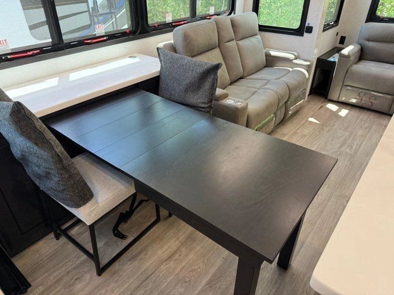 Jayco Pinnacle 32rlts 2027 alt