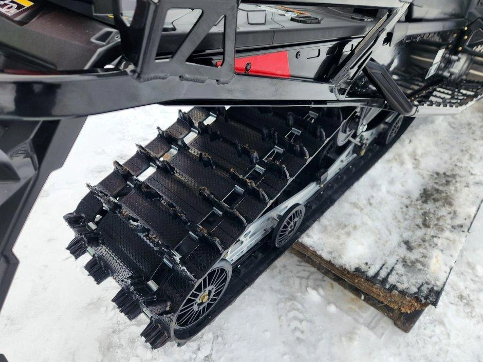 Polaris Prostar S4 Voyageur Sp 146 Moteur 4 Temps 2026 alt