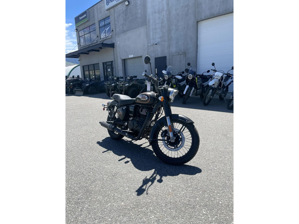 2024 Royal Enfield Bullet 350 Black Gold alt
