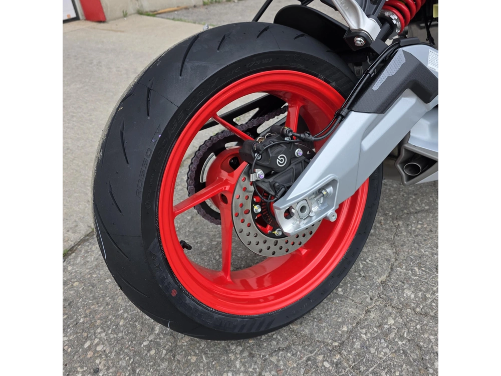 2026 Aprilia Rs 660 alt