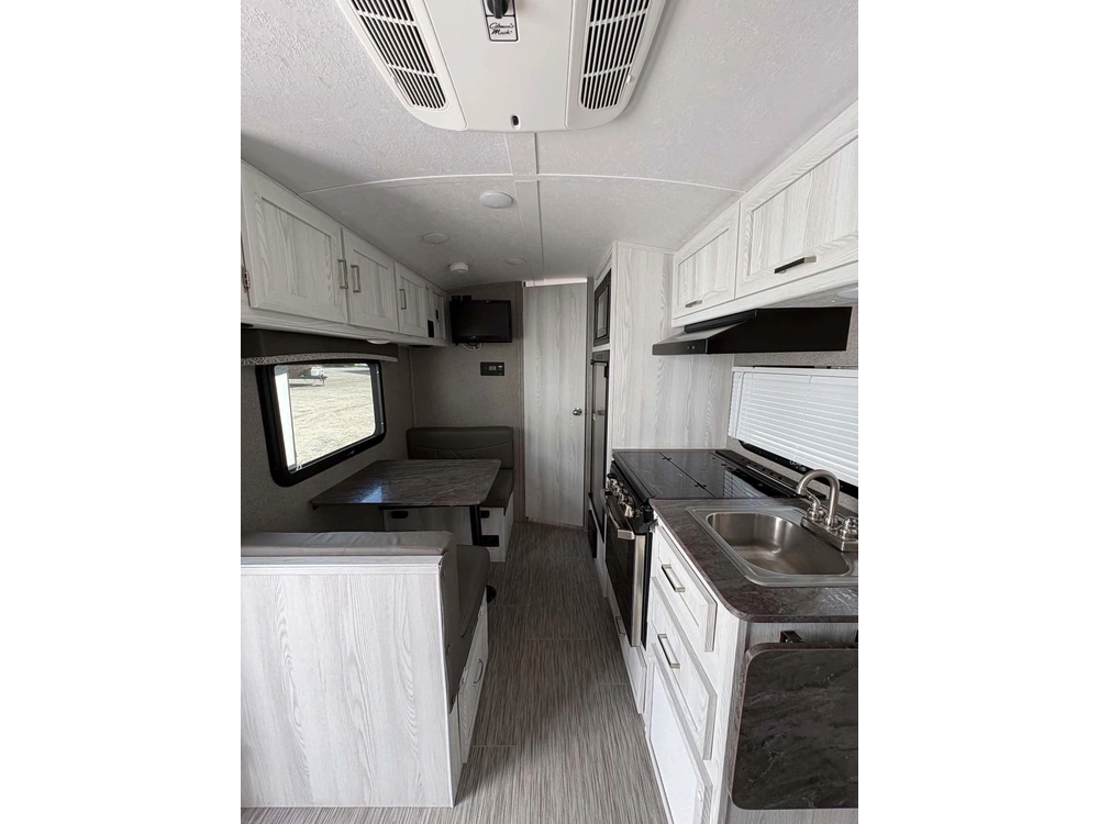 2019 Rockwood G19fb alt
