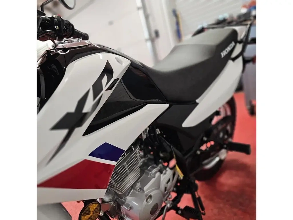 2026 Honda Xr150l alt