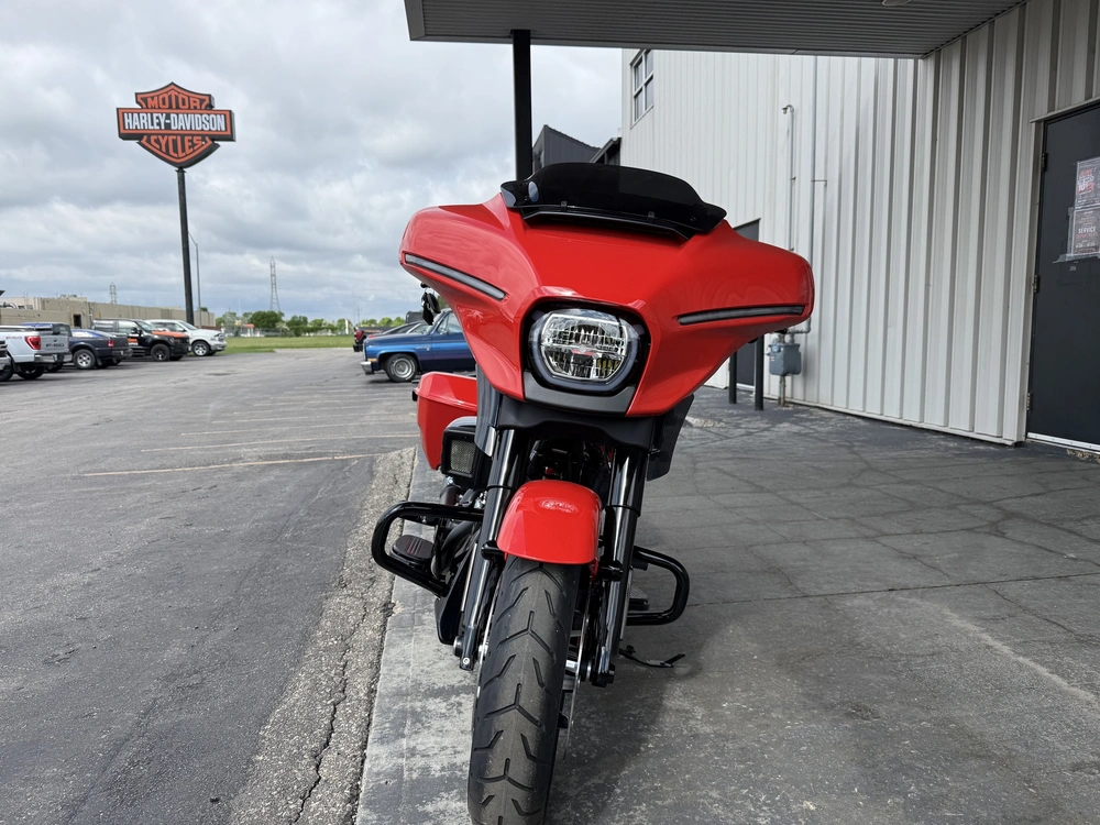 2026 Harley-davidson Street Glide alt