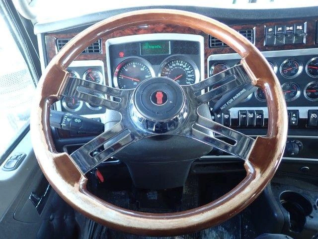 Kenworth W900 2022