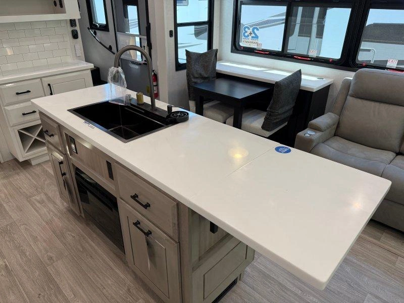 Jayco Pinnacle 32rlts 2027 alt