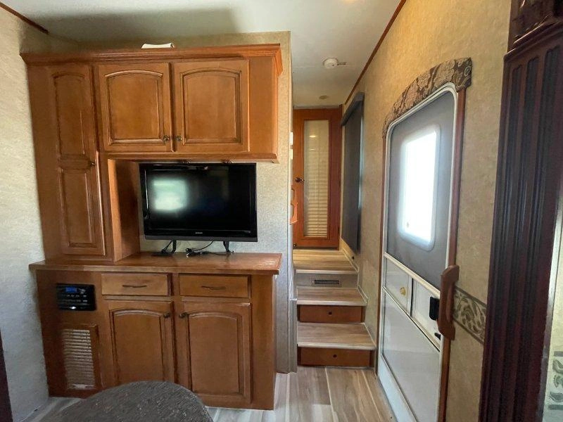 Heartland Big Horn 3800bh 2011 alt