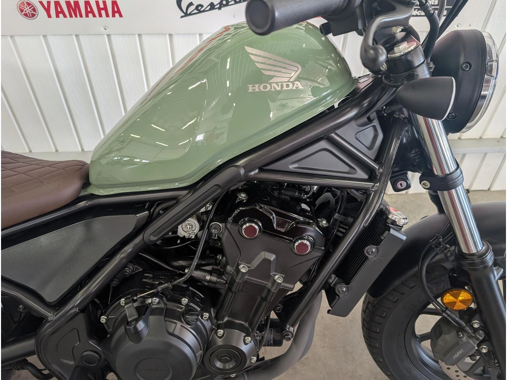 2022 Honda Rebel 500 alt